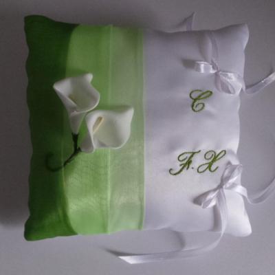 Coussin alliance original vert anis