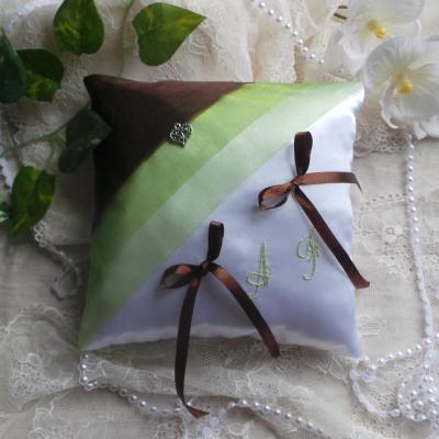 Coussin alliance personnalisé vert anis marron chocolat