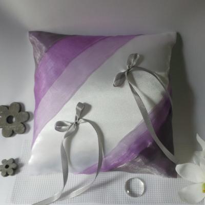 Coussin de mariage chic parme gris