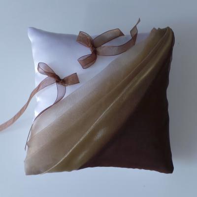 Coussin mariage chocolat beige 1