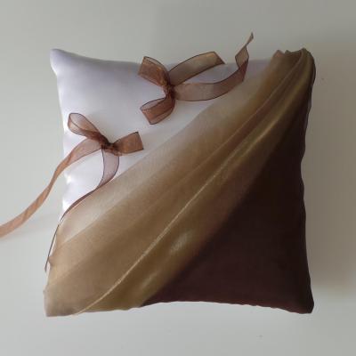 Coussin mariage chocolat beige marron personnalisé fait main