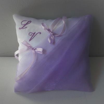 Coussin mariage parme blanc 2