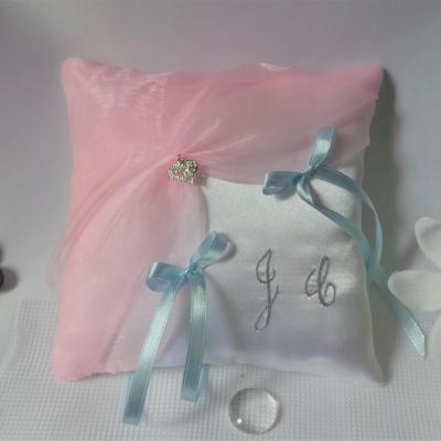 Coussin mariage rose pale blanc