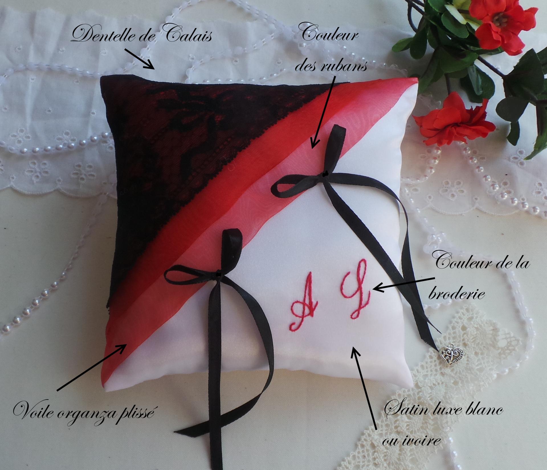 Coussin mariage rouge noir dentelle 1
