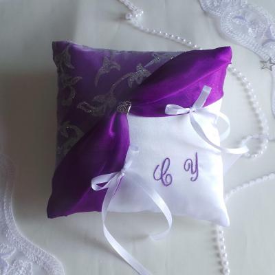 Coussin mariage violet argent blanc