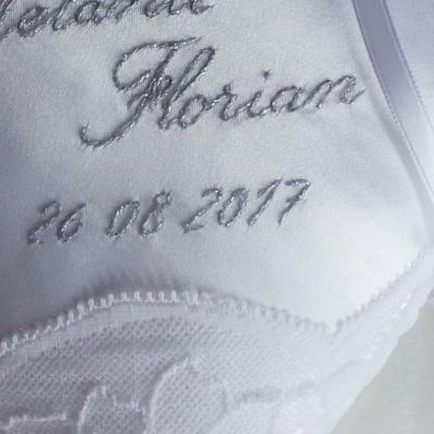 Date mariage brodee main